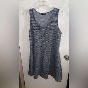 2x Sleeveless mini dress